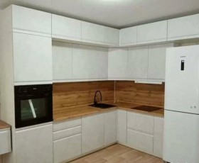 Модульная кухня Бруклин 2.4 x 2 м (Бетон белый) в Оренбурге - orenburg.katalogmebeli.com | фото 15